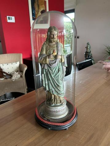 beeld van een heilige beschikbaar voor biedingen