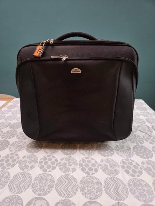 Samsonite zwarte trolly case, Handtassen en Accessoires, Koffers, Zo goed als nieuw, Zacht kunststof, Slot, Uitschuifbare handgreep