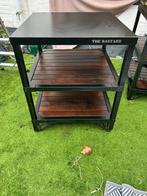 Mooie buitenkeuken van het merk the bastard, Tuin en Terras, Houtskoolbarbecues, Ophalen, Zo goed als nieuw, The bastard