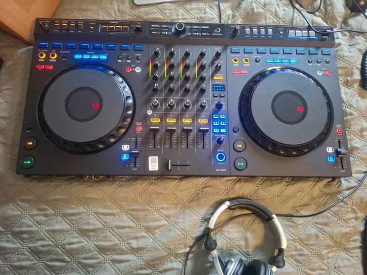 Pioneer DDJ-GRV6 1,5maand oud met 2j garantie+new koptelfoon, Muziek en Instrumenten, Dj-sets en Draaitafels, Nieuw, Dj-set, Pioneer