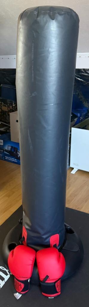 Opblaasbare bokspaal (incl. bokshandschoenen) beschikbaar voor biedingen