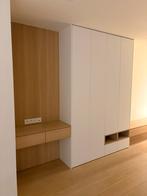Unité murale en bois naturel et armoires murales blanches, Maison & Meubles, Armoires | Armoires murales, Enlèvement, Comme neuf