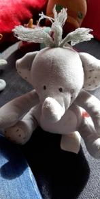 Noukie doudou éléphant., Enfants & Bébés, Jouets | Peluches, Utilisé, Éléphant, Enlèvement ou Envoi