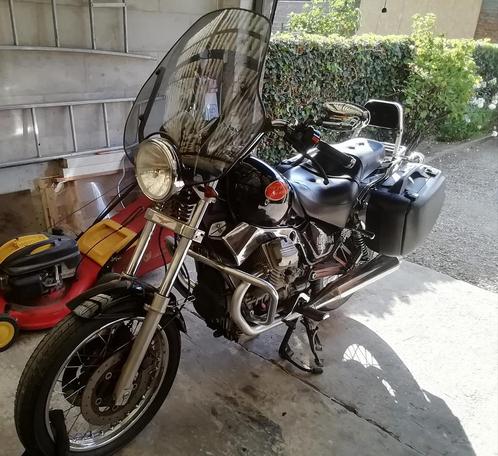 Moto Guzzi Nevada 750 in mooie staat. Zwarte kleur. 2750 eur, Motoren, Motoren | Moto Guzzi, Particulier, Toermotor, 2 cilinders