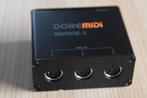 MIDI merger: 3 ingangen, 1 uitgang., Muziek en Instrumenten, Ophalen of Verzenden, Nieuw