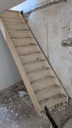 Escalier ancien très bon état, Enlèvement, Escalier