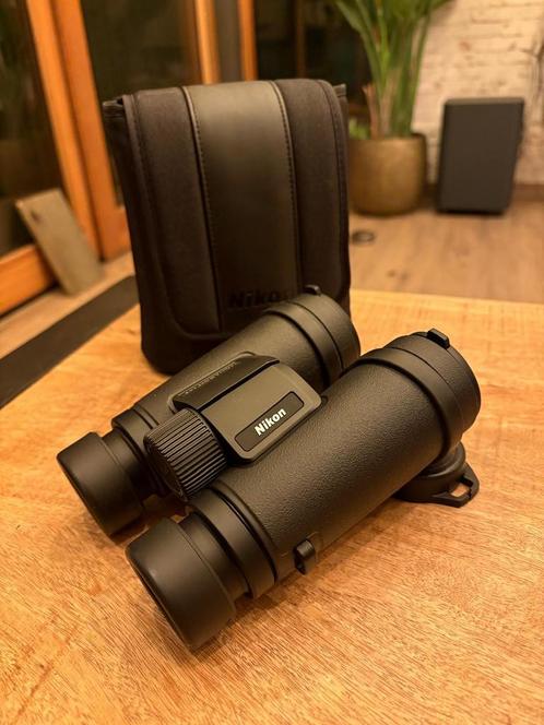 Nikon Monarch M7 10x42, Audio, Tv en Foto, Optische apparatuur | Verrekijkers, Nieuw, Porro (met knik), Met hoes of tas, Ophalen