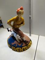 Statue Tintin en résine sur globe terrestre, Comme neuf, Tintin, Statue ou Figurine, Enlèvement ou Envoi
