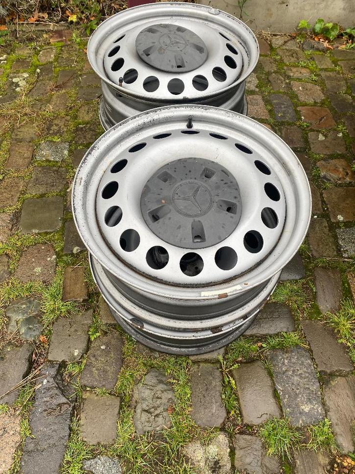 4 jantes avec enjoliveurs Mercedes Vito, Auto-onderdelen, Banden en Velgen, Velg(en), 17 inch, Gebruikt, Ophalen