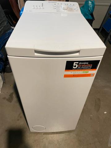 Machine à laver Indesit (modèle: BTW L58300)