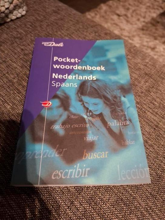 Van Dale Pocketwoordenboek Nederlands-Spaans, Boeken, Woordenboeken, Zo goed als nieuw, Nederlands, Van Dale, Ophalen