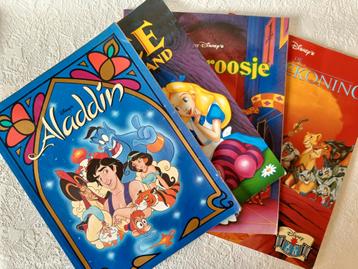 4 Disney strips, 1993 t/m 1996, Aladdin, Doornroosje...