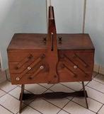 houten cantilever naaidoos., Ophalen