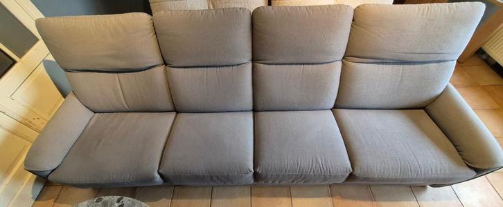 Canapé 4 places en tissu gris avec 2 relax incorporés, Maison & Meubles, Canapés | Salons, Utilisé, Banc droit, Quatre personnes ou plus