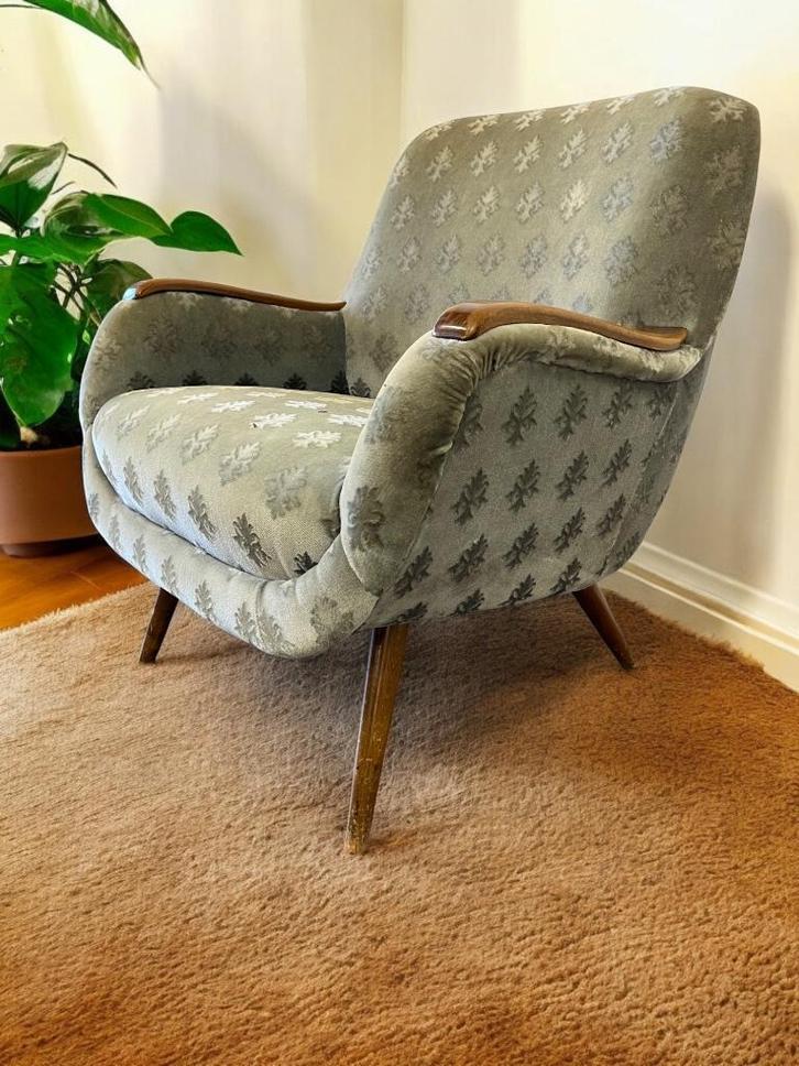 Vintage lichtblauwe  cocktailstoel / fauteuil / eenzit, Antiek en Kunst, Antiek | Meubels | Stoelen en Sofa's, Ophalen of Verzenden