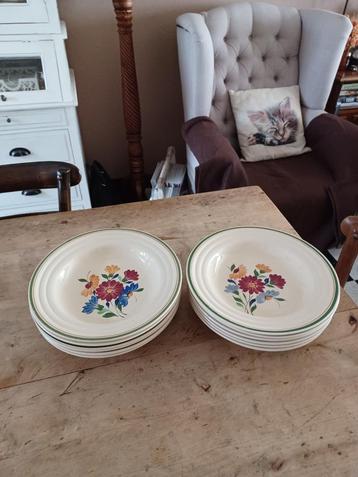 BOCH BLOEMMOTIEF diepe borden/spaghettiborden  beschikbaar voor biedingen