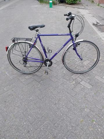 Herenfiets met versnellingen beschikbaar voor biedingen