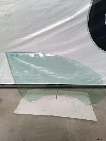 Zijruit raam voordeur rechts BMW 1 serie E81 E82 51337165580 beschikbaar voor biedingen