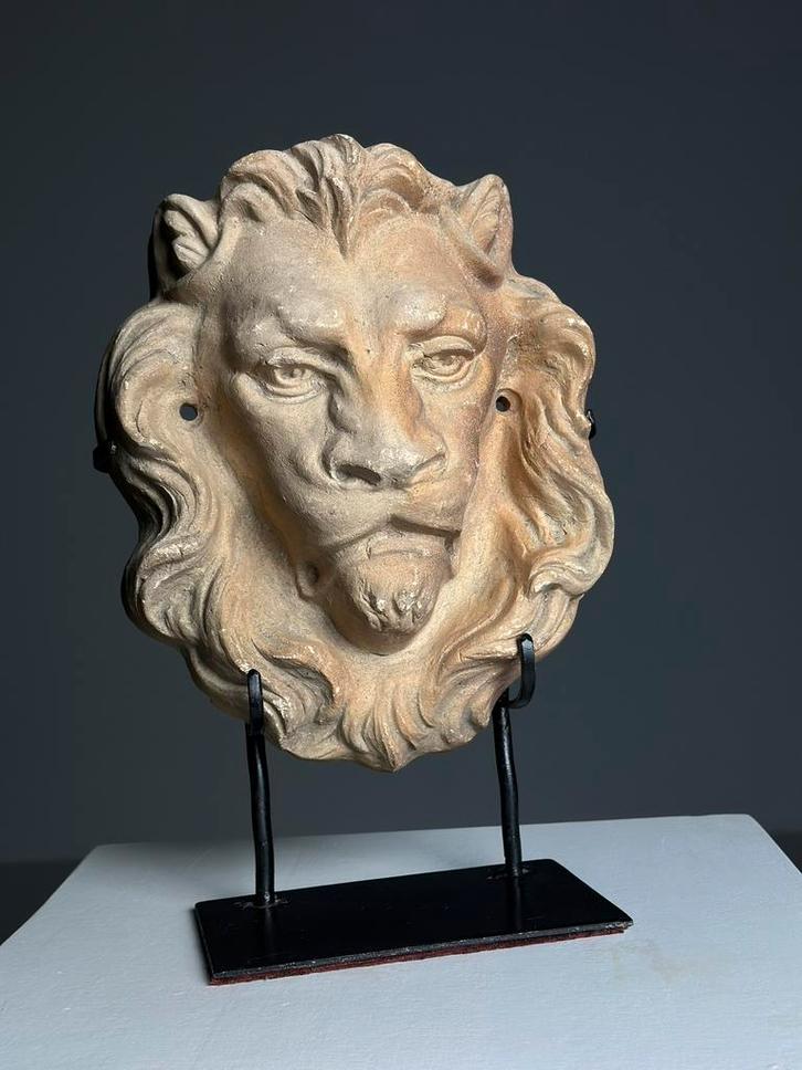 Beeld Leeuw op standaard, Antiek en Kunst, Kunst | Beelden en Houtsnijwerken, Ophalen of Verzenden