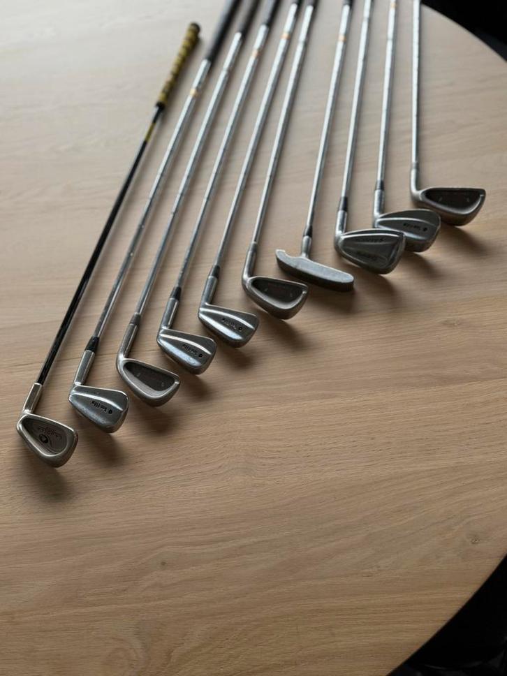 Vintage golfclubs met tas en accessoires, Antiek en Kunst, Curiosa en Brocante, Ophalen