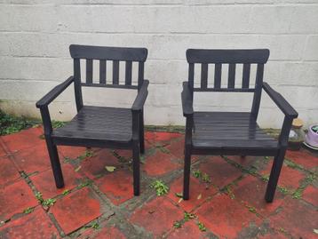 houten tuinstoelen beschikbaar voor biedingen