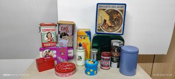 Verzameling blikken dozen.Samen of per stuk te koop. beschikbaar voor biedingen
