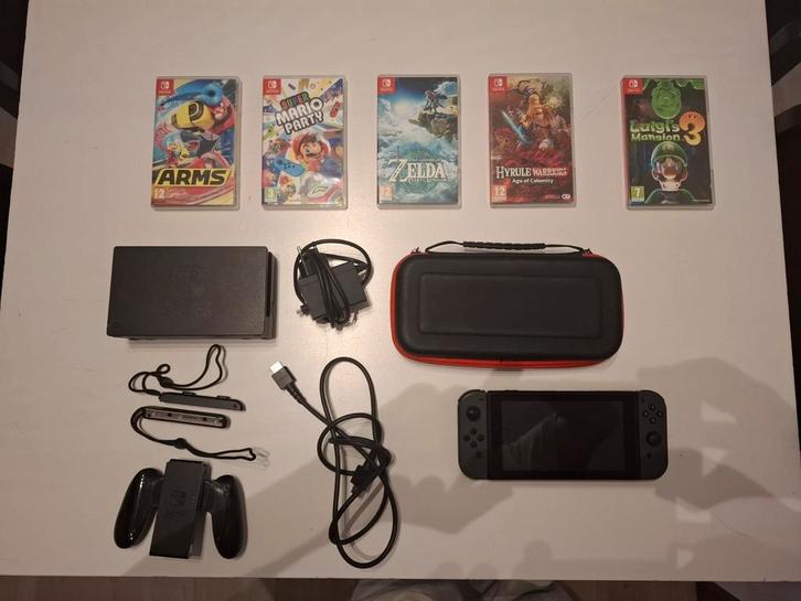 Nintendo switch + spellen, Games en Spelcomputers, Spelcomputers | Nintendo Switch, Gebruikt, Switch Original, Met 2 controllers