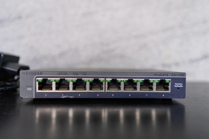 Switch Netgear GS108E – 8 ports Gigabit, Computers en Software, Netwerk switches, Zo goed als nieuw, Ophalen