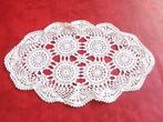 Napperon blanc (ancien) 34 X 20 cm, Maison & Meubles, Nappes, Envoi, Utilisé, Ovale