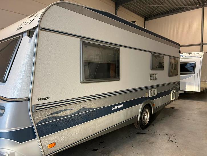 Caravan fendt, Caravans en Kamperen, Caravans, Particulier, tot en met 5, 1250 - 1500 kg, Rondzit, Fendt, 2 aparte bedden, 5 tot 6 meter