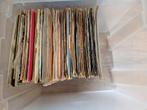 Lot van een 100 tal Oldies vinyl singles., Enlèvement