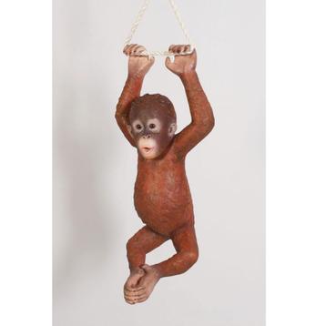 Hanging Baby Oranutan – Orang Oetan beeld Lengte 75 cm beschikbaar voor biedingen