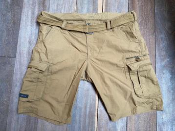 Quechua Bermudashort 2XL 52 trek beige 8 zakken beschikbaar voor biedingen