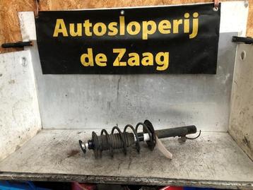 Schokdemperpoot rechts-voor van een Peugeot 107 beschikbaar voor biedingen