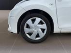Toyota Aygo play, 86 g/km, Wit, Handgeschakeld, 5 deurs