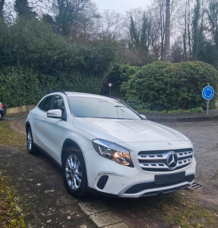 Mercedes gla 180d, Auto's, Mercedes-Benz, Bedrijf, GLA, Boordcomputer, Diesel, Automaat, Wit, Leder