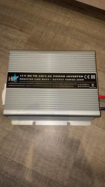 12V DC to 230V AC Power Inverter