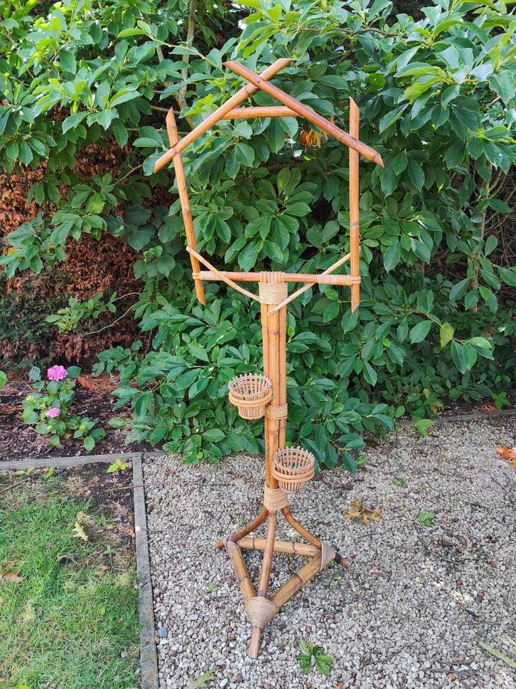 Plantenstaander vintage bamboe,rotan speciaal, Tuin en Terras, Bloempotten, Gebruikt, Ophalen