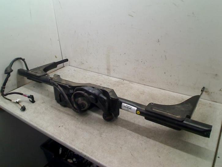 ATTELAGE REMORQUE zwenkbaar Touran (5T1) (5TA803880), Autos : Pièces & Accessoires, Suspension & Châssis, Volkswagen, Utilisé