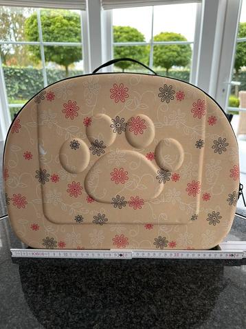 Honden reistas beschikbaar voor biedingen