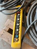 Bediening doos toren kraan, Ophalen