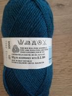 Patons Jumper Wool., Hobby en Vrije tijd, Ophalen, Nieuw
