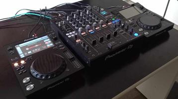 Pioneer DJM900 Nexus2 + flightcase + 2 XDJ700