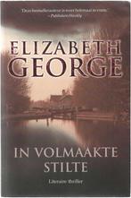 In volmaakte stilte - Elizabeth George, Livres, Thrillers, Comme neuf, Enlèvement ou Envoi