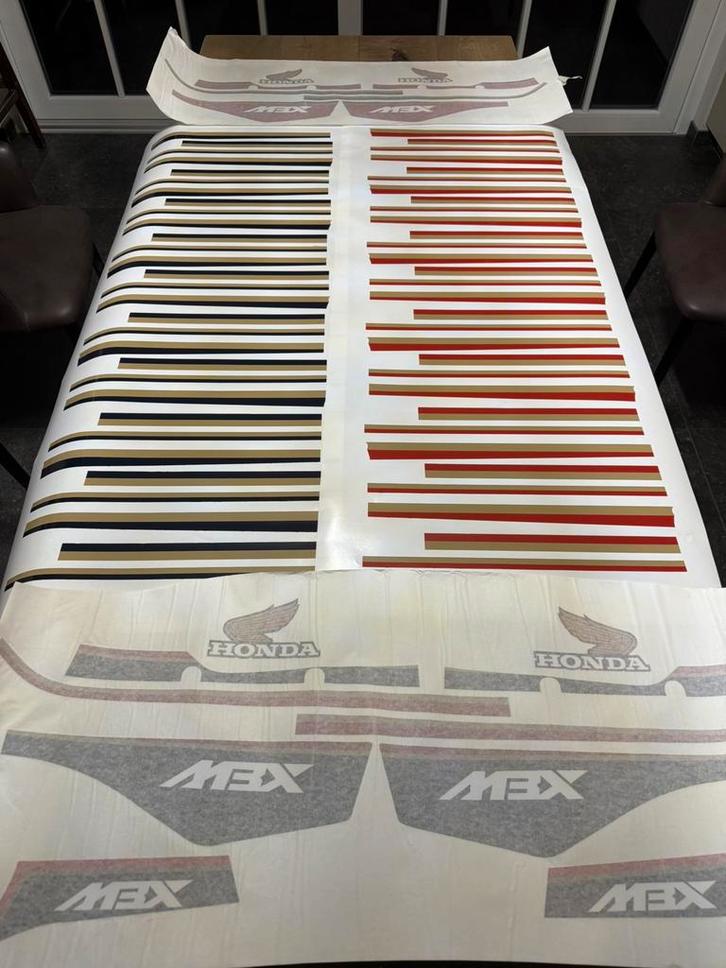 Honda mbx volkuip Rothmans stickers, Fietsen en Brommers, Brommeronderdelen | Algemeen, Zo goed als nieuw, Tank, Ophalen of Verzenden