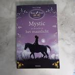 Mystic en de tocht in het maanlicht( ponyclub), Boeken, Ophalen of Verzenden, Zo goed als nieuw