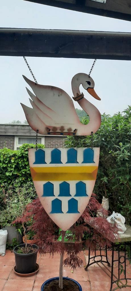 Houten Tongerse Zwaan met Schild, Huis en Inrichting, Woonaccessoires | Wanddecoraties, Zo goed als nieuw, Ophalen of Verzenden
