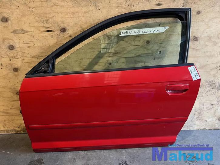 AUDI A3 8P HATCHBACK ROOD LZ3M links deur 2004-2011, Auto-onderdelen, Carrosserie, Deur, Audi, Gebruikt