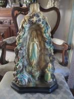 Antieke gipsen grot MARIA en BERNADETTE, Enlèvement