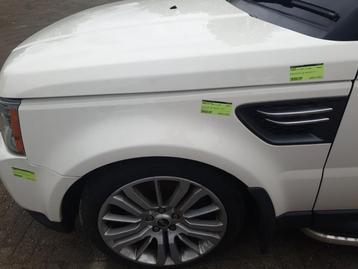 Scherm links-voor van een Landrover Range Rover Sport (909) beschikbaar voor biedingen